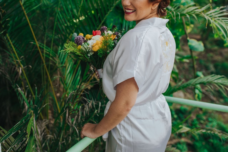 Your Ultimate Guide to Tropical Destination Wedding Attire