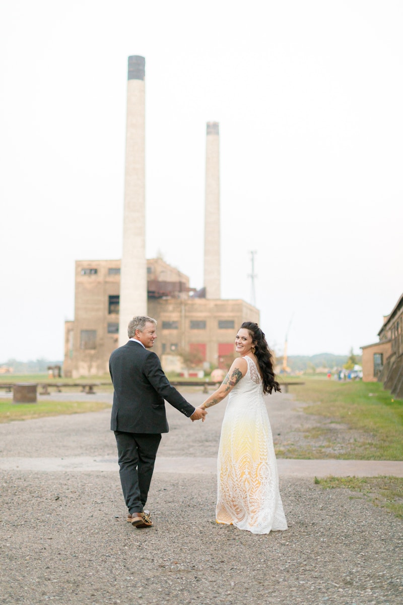 Adapting Vintage Wedding Gowns: A Modern Touch to Timeless Elegance