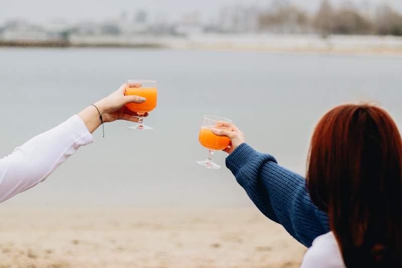 Refreshing Beach Wedding Cocktails: Unforgettable Drinks for Your Oceanfront Celebration