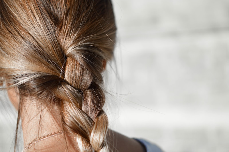 Sophisticated Hair Slides: Elevate Your Hairstyle Effortlessly