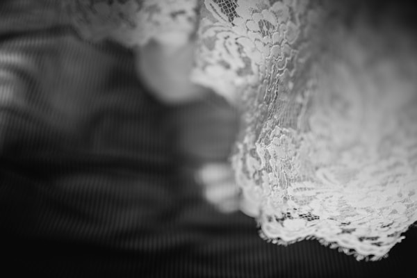 Unlocking Elegance: What Methods Are Used to Create a Wedding Dress with a Keyhole Neckline?