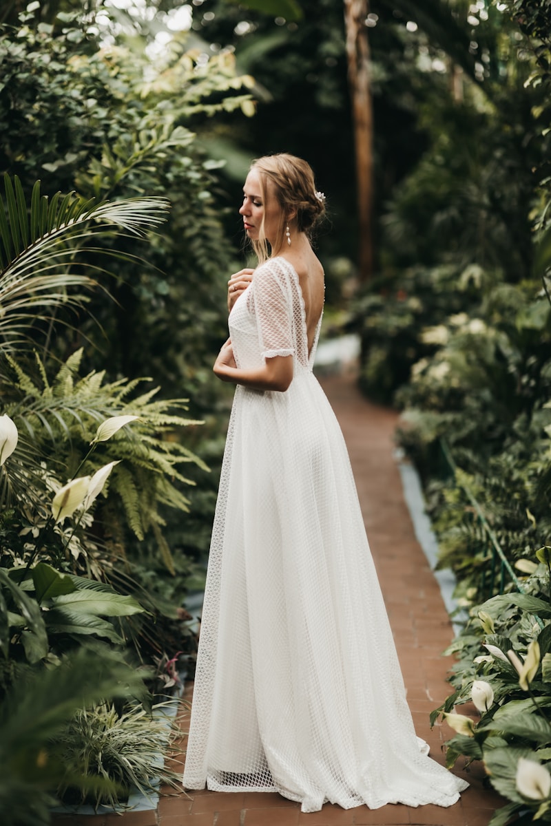 The Ultimate Guide to Modern Boho Bridal Attire