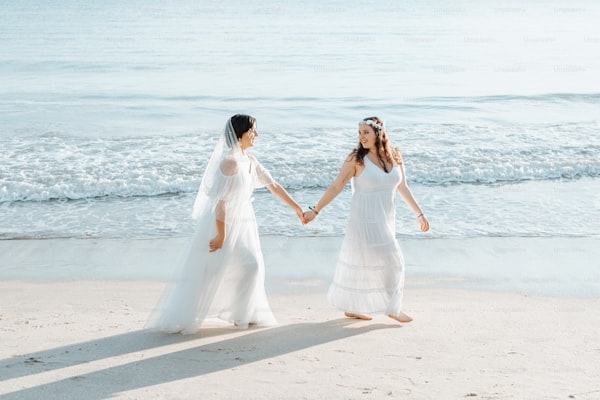 Essential Tips for Choosing the Perfect Wedding Dress for Your Coastal Wedding