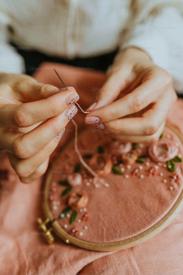 Elegance and Charm: Exploring Lace-Embroidered Wedding Dresses