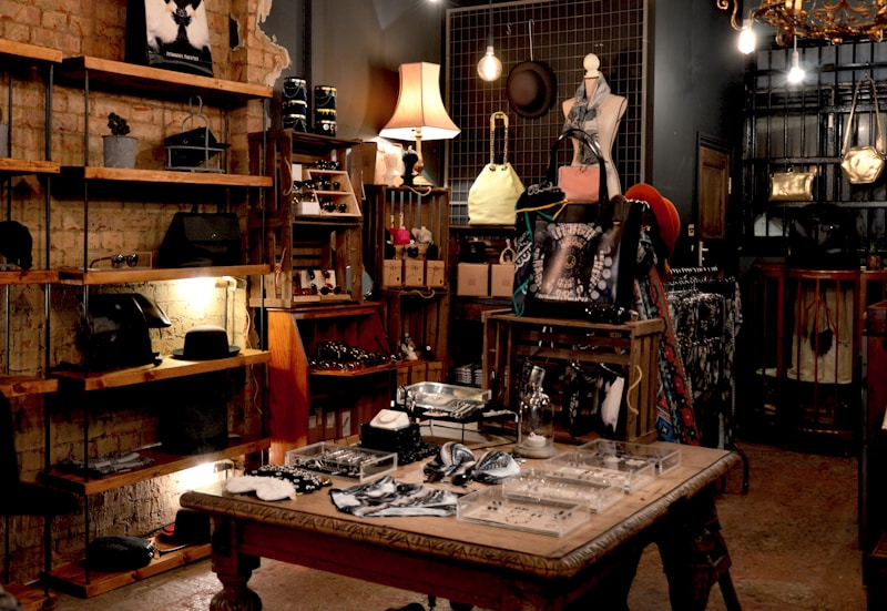 Unlocking the Charm of Antique Accessories for a Vintage Look