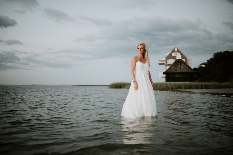 Elegance and Charm: Discover the Allure of Vintage Beach Wedding Dresses