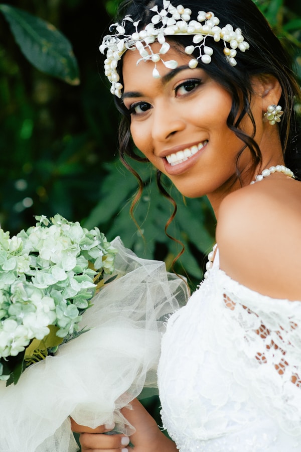 The Ultimate Guide to Lace Bridal Hair Combs: Elevate Your Wedding Look