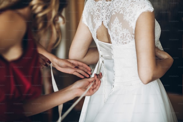 How to Prevent Tulle from Tearing in a Wedding Dress: Essential Tips and Techniques