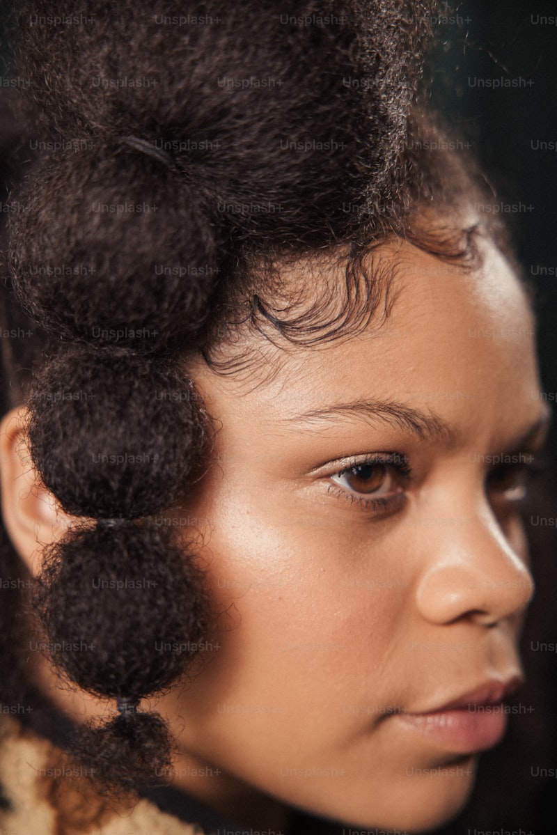 Discover the Timeless Elegance of Heirloom Hair Accessories