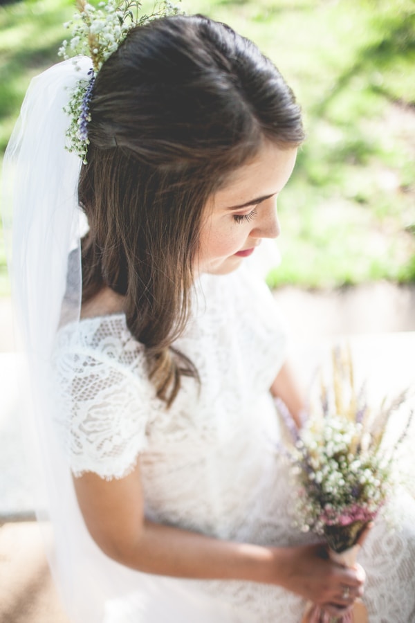 The Ultimate Guide to Lace Wedding Dress Accessories: Elevate Your Bridal Look