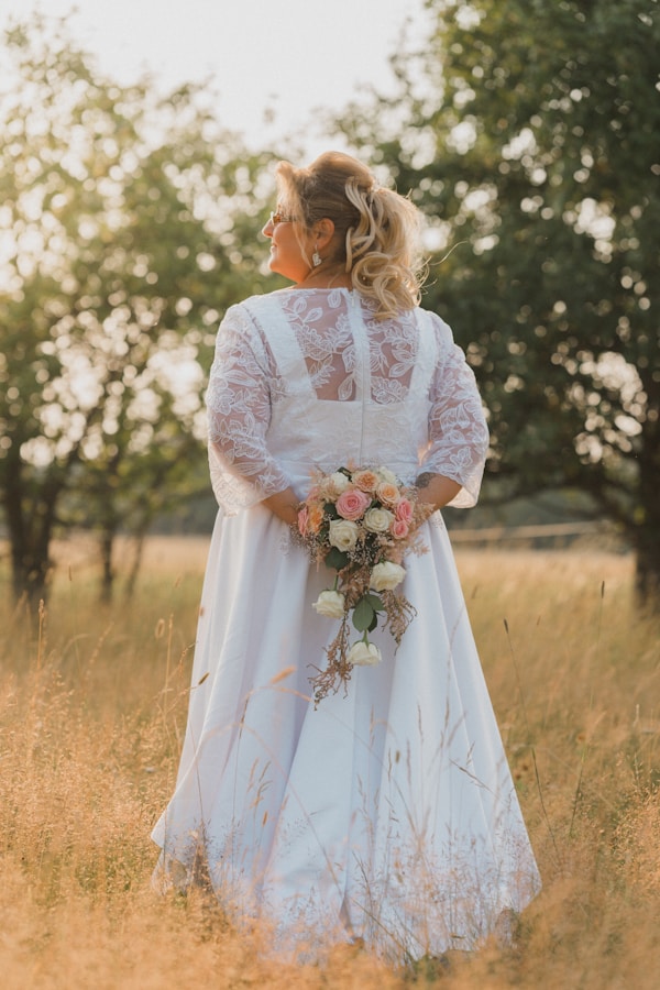 Discover the Elegance of Scalloped Lace Bridal Styles